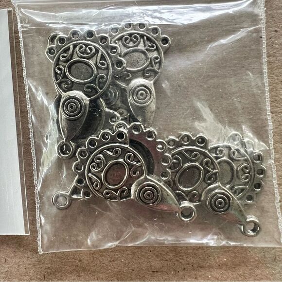 Over 10 Bundles of Assorted Jewelry Making Supplies - Picture 13 of 15